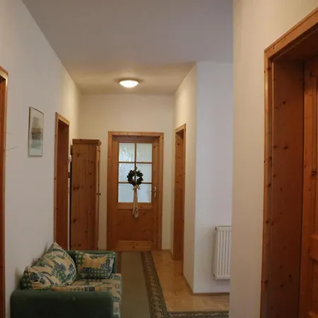 Gaestezimmer Weisch Apartman