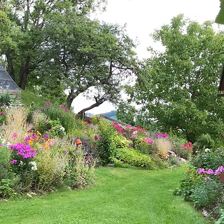 Apartment Gaestezimmer Weisch *