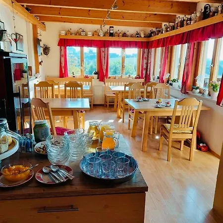 Gaestezimmer Weisch *