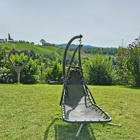 Gaestezimmer Weisch *