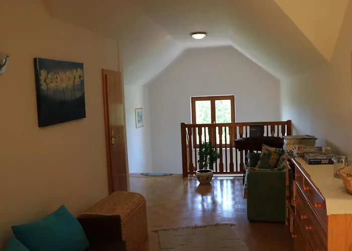 Gästezimmer Weisch *