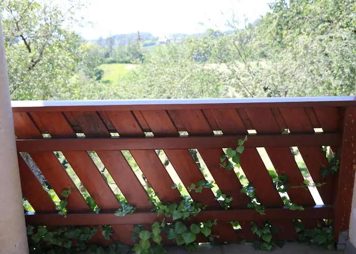 Gästezimmer Weisch *