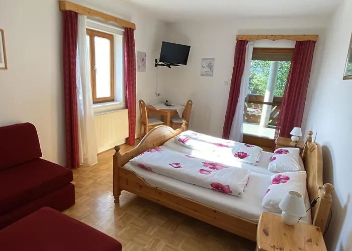 Gästezimmer Weisch Apartment Leutschach