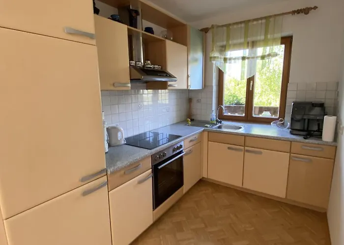 Gästezimmer Weisch Apartment *