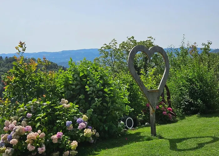 Gästezimmer Weisch Apartment Leutschach