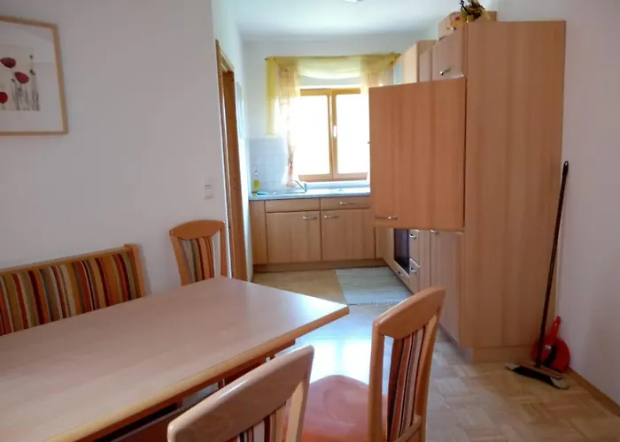 Gästezimmer Weisch Apartment Leutschach